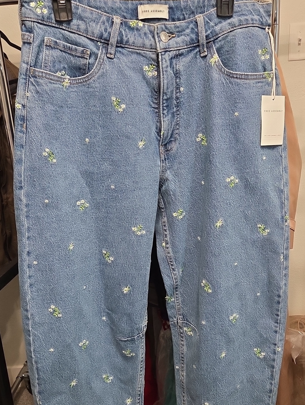 Free Assembly Women's Blue Embroidered Floral Jeans